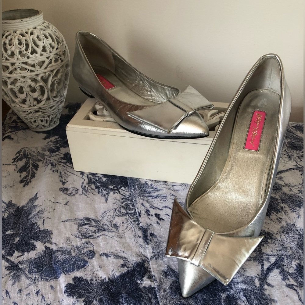 Betsey Johnson Silver Pointed Toe Bow Flats